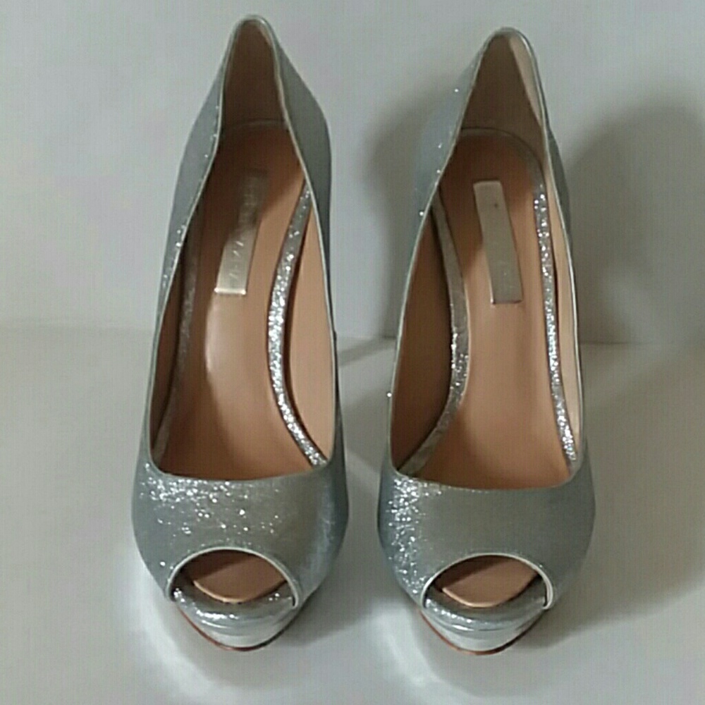 BCBG MAX AZRIA " Vero Cuoio " Heels SZ 7M